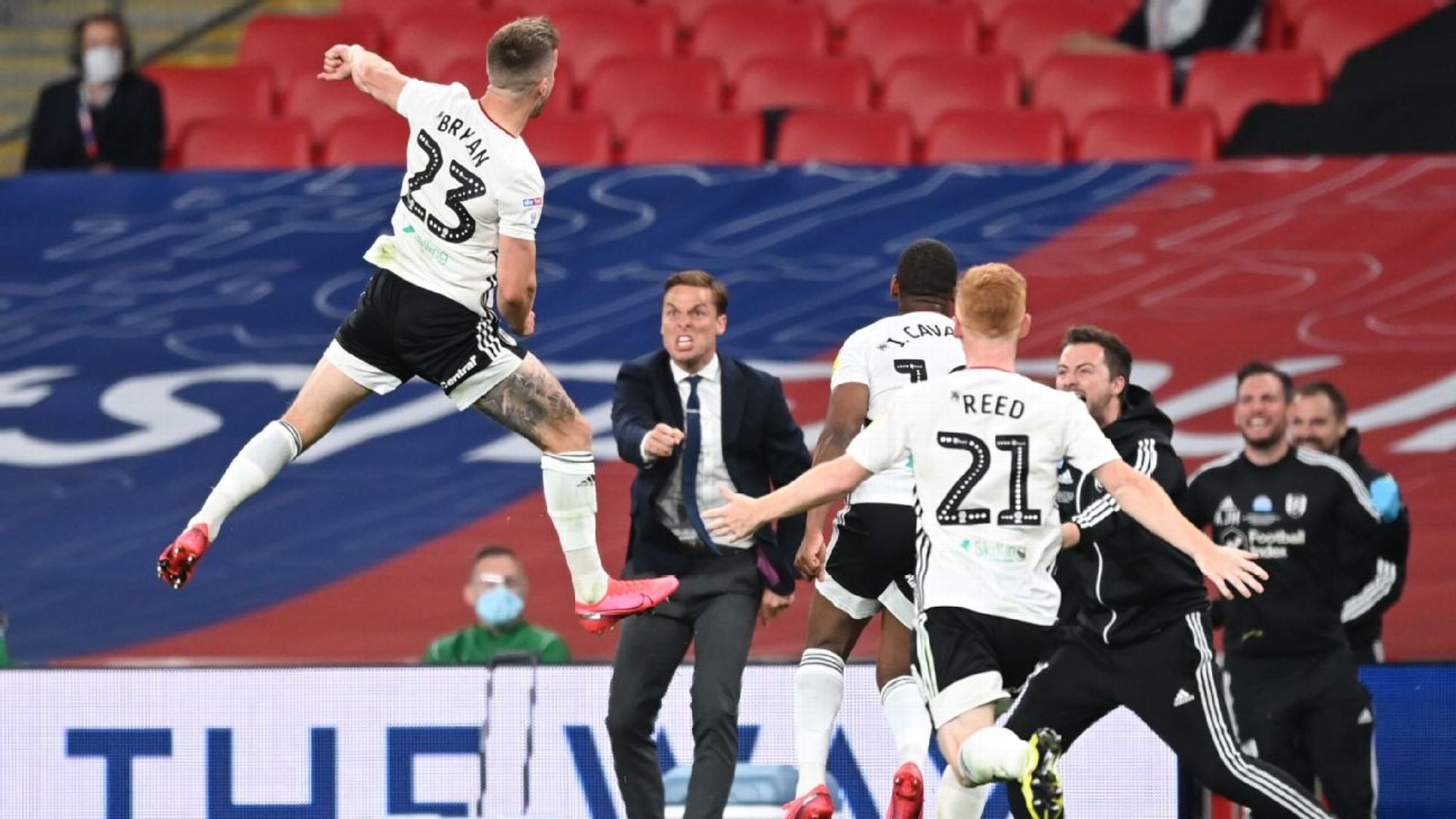 的发球和凌 的发球和凌